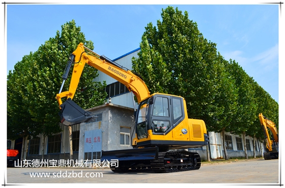 山東寶鼎挖掘機廠家國產(chǎn)挖掘機械產(chǎn)品
