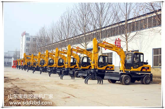 山東寶鼎挖掘機廠家輪式挖掘機械產(chǎn)品