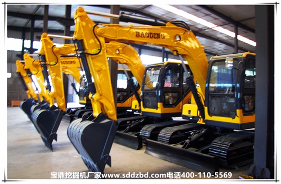 山東寶鼎挖掘機(jī)廠家小型挖掘機(jī)械產(chǎn)品