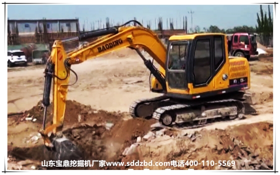 山東寶鼎小型挖掘機(jī)械產(chǎn)品