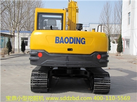 寶鼎小型挖掘機(jī)械