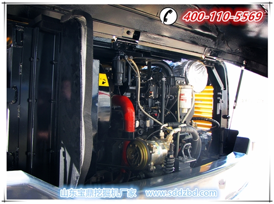 山東寶鼎挖掘機廠家國三排放90小型挖掘機