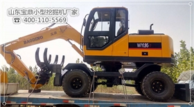 山東寶鼎小型挖掘機(jī)廠家專業(yè)打造挖掘機(jī)械產(chǎn)品