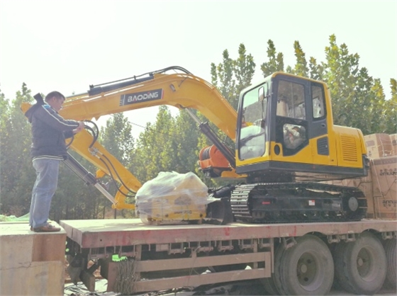 寶鼎挖掘機(jī)廠家90挖掘機(jī)