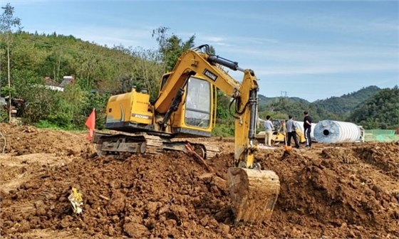 寶鼎廠家90小型挖掘機(jī)
