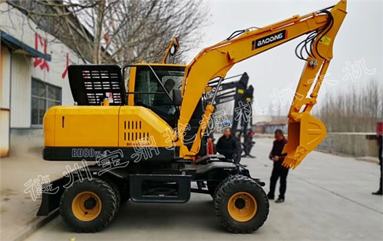 寶鼎輪式挖掘機(jī)80車(chē)型.jpg