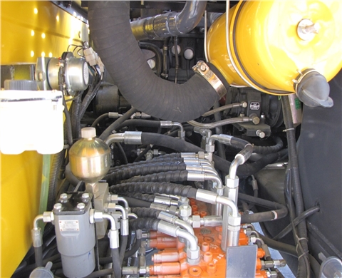 寶鼎小型輪式90-7挖掘機(jī)