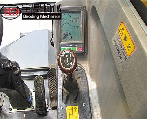 寶鼎輪式挖掘機(jī)BD95W-9型號(hào)