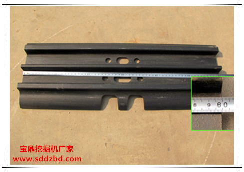寶鼎小型挖掘機(jī)械產(chǎn)品