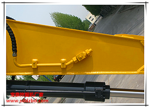 寶鼎小型挖掘機(jī)械產(chǎn)品
