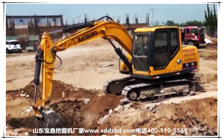 山東寶鼎小型挖掘機(jī)械產(chǎn)品
