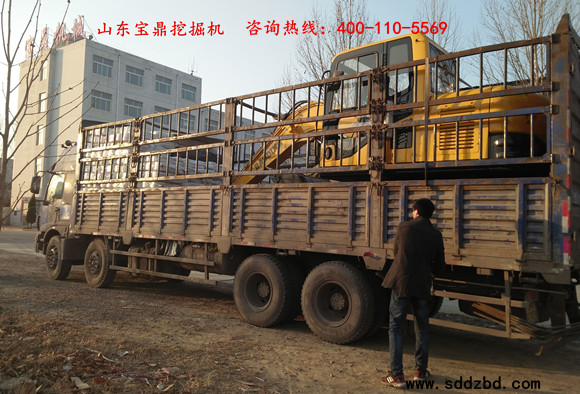 寶鼎履帶挖掘機發(fā)車圖