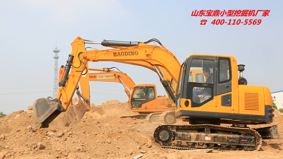山東寶鼎反鏟式小型挖掘機(jī)廠家履帶挖掘機(jī)產(chǎn)品