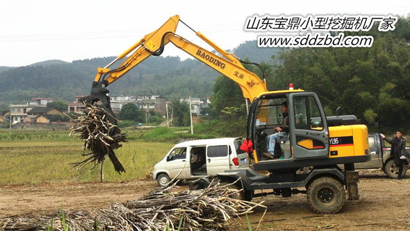 寶鼎輪式挖掘機(jī)產(chǎn)品