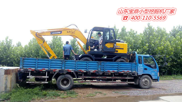 寶鼎輪式抓木機BD95W-9產(chǎn)品發(fā)車