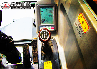 寶鼎輪式挖掘機(jī)95-9型號(hào)駕駛室圖片