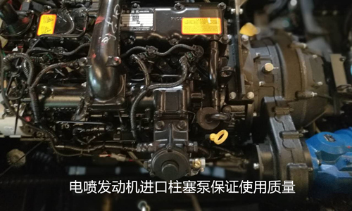 寶鼎抓木機采用電噴發(fā)動機柱塞泵保證使用質量