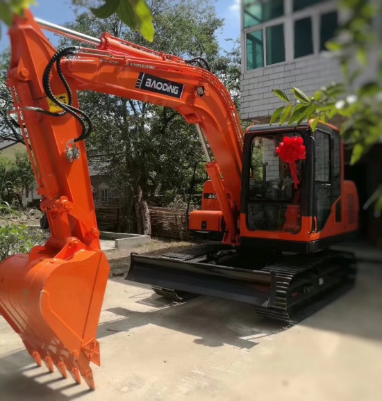 寶鼎小型挖掘機(jī)