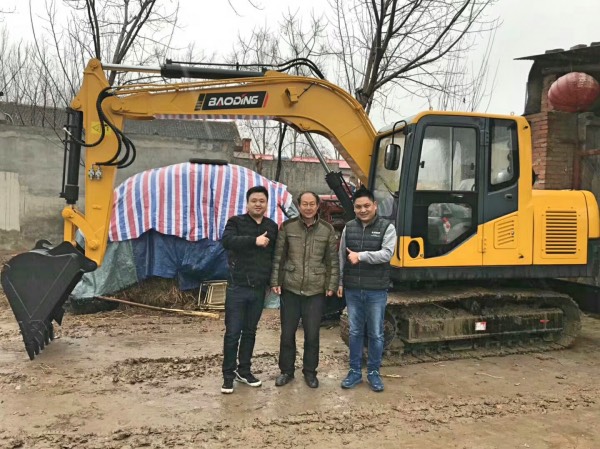 寶鼎小型挖掘機(jī)