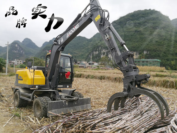 寶鼎輪式抓木機(jī)