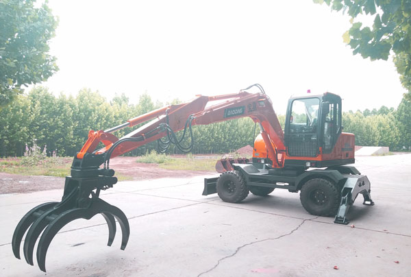 寶鼎抓木機(jī)95車型.jpg
