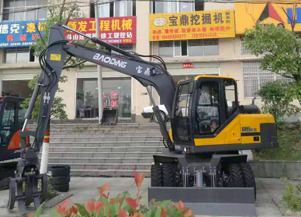 寶鼎抓木機(jī)廠家江西吉安銷(xiāo)售點(diǎn).jpg