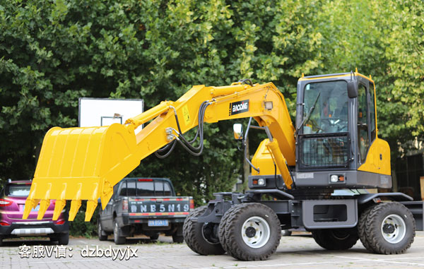寶鼎輪式挖掘機80車型.jpg
