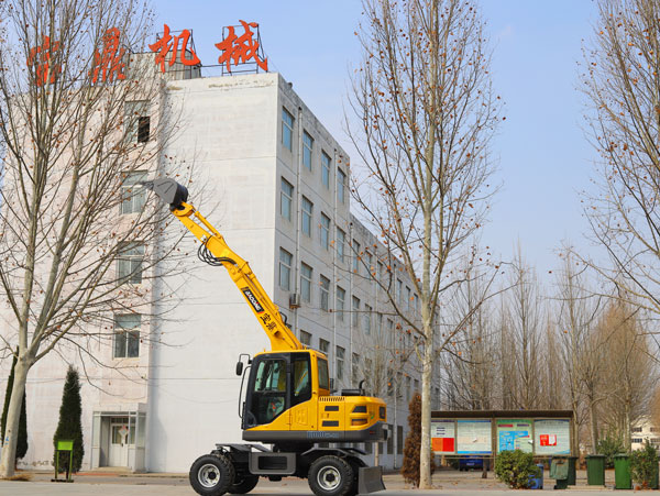 寶鼎輪式挖掘機(jī)廠家.jpg
