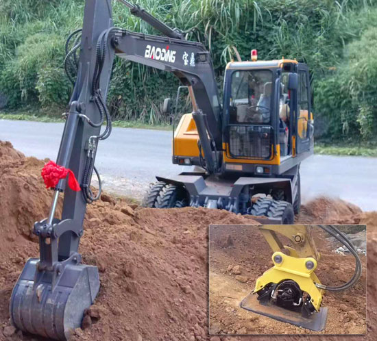 多功能輪式挖掘機(jī)寶鼎95車(chē)型.jpg