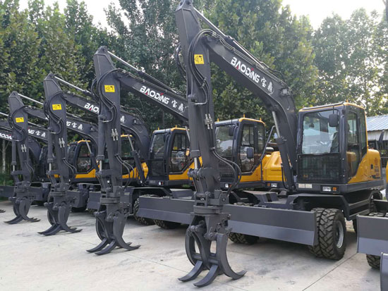寶鼎輪式挖掘機(jī)95車型.jpg