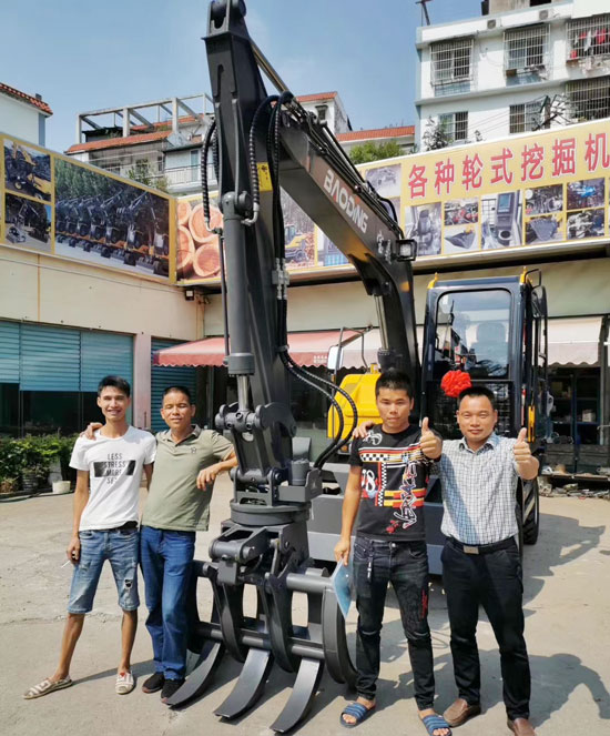 寶鼎輪式挖掘機(jī)廣西辦事處.jpg