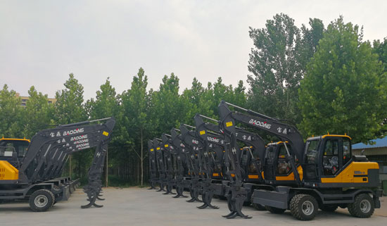 寶鼎輪式挖掘機(jī)廠家.jpg