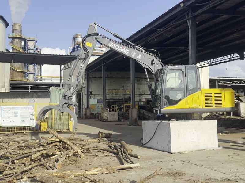 固定抓木機(jī).jpg