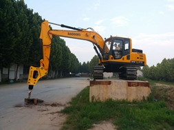 哈爾濱公路局招標(biāo)，寶鼎小型挖掘機一舉奪魁