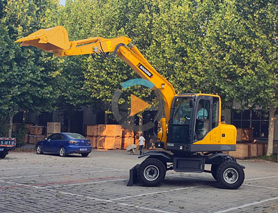 2019款寶鼎BD80W小型輪式挖掘機(jī)