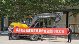 論回頭客寶鼎輪式挖掘機(jī)就沒(méi)輸過(guò)