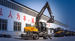 輪式挖掘機(jī)銷售價(jià)格和使用成本比對(duì)